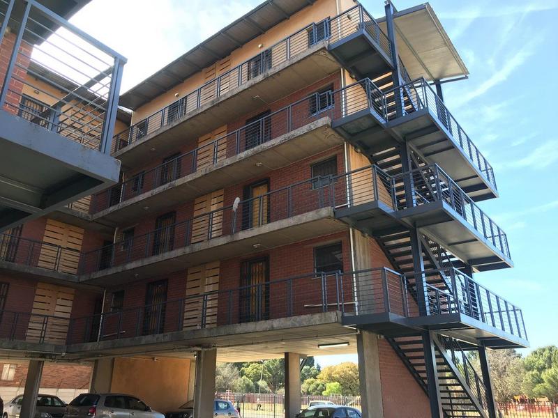1 Bedroom Property for Sale in Bloemfontein Free State